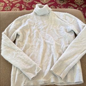 Lafayette 148 New York Light Gray Turtleneck Sweater